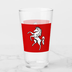 Taza de vidrio patriótica con la bandera del conda