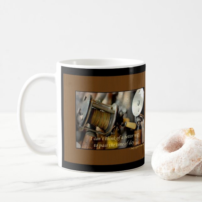 Taza del agujero de Fishin - foto de Joan Schulte (Con donut)