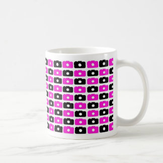 Taza del amor de la cámara (negro y rosa)