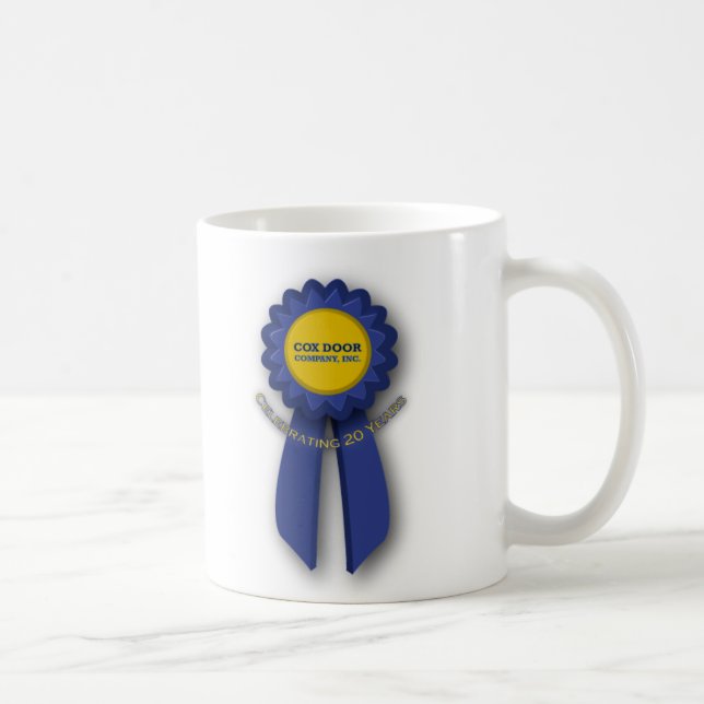 Taza del aniversario de Cox Door Company (Derecha)