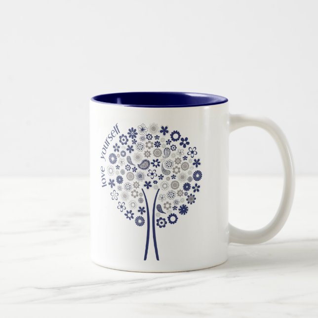 Taza del árbol del amor usted mismo - (Derecha)