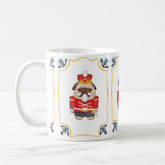 Taza del barro amasado del cascanueces