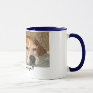 Taza del beagle de lunes