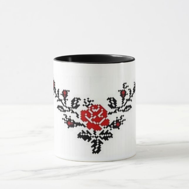 Taza del bordado del rosa rojo de Vyshyvanka del (Centro)