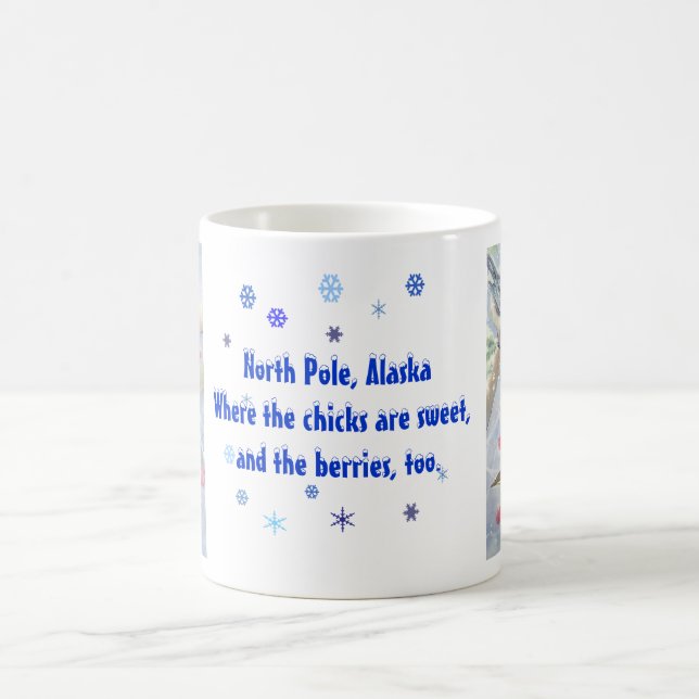 Taza del Chickadee de Polo Norte con el texto (Centro)