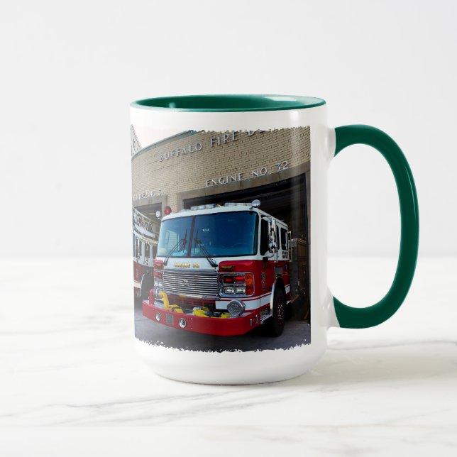 Taza del coche de bomberos 32/Ladder 5 del búfalo (Derecha)