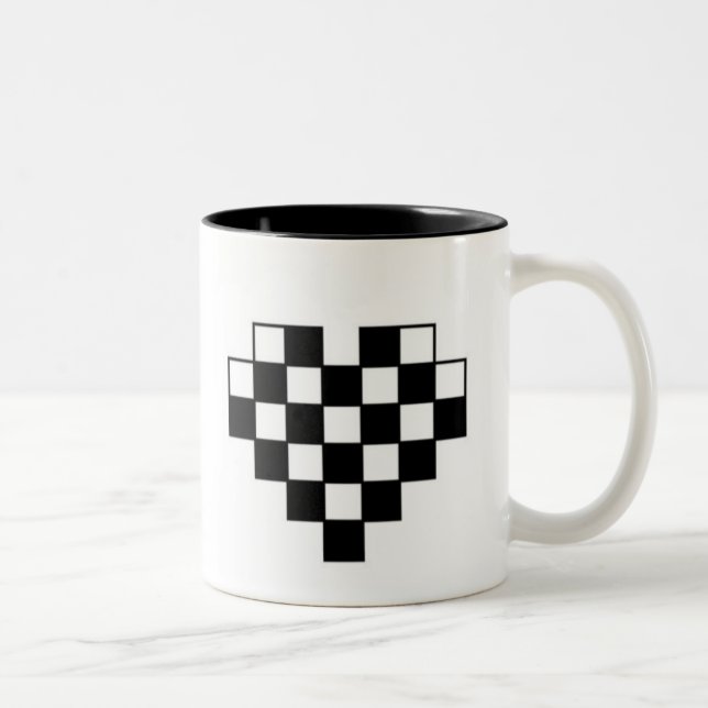 Taza del corazón del tablero de ajedrez (Derecha)
