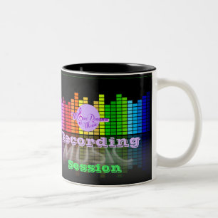 Taza del Dos-Tono de la sesión de la grabación de