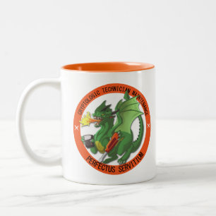Taza del Dos-Tono del diseño del "tributo" del CTM