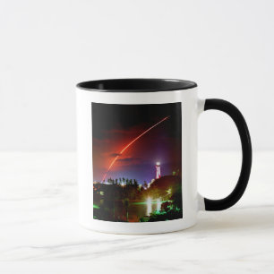 Taza del esfuerzo del transbordador espacial