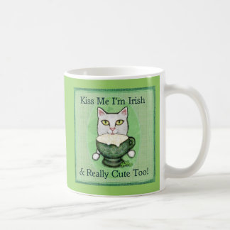 Taza del gato del café irlandés del día de St
