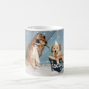 Taza del golden retriever de cacao