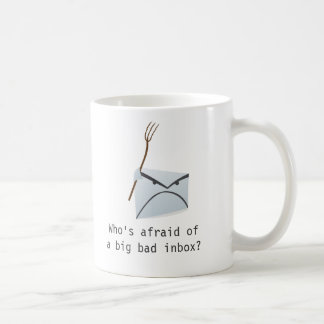 Taza del juego del correo electrónico