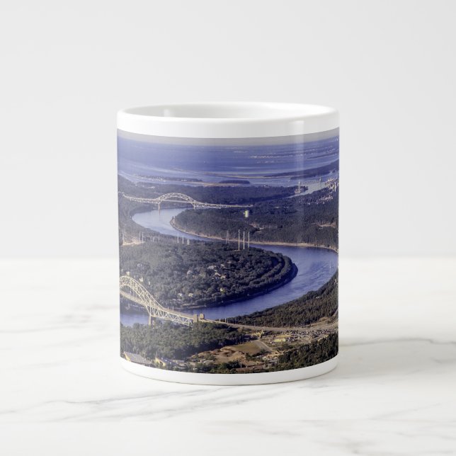 Taza del jumbo del canal de Cape Cod (Frente)