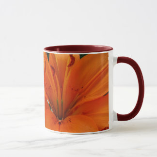 Taza del lirio tigrado