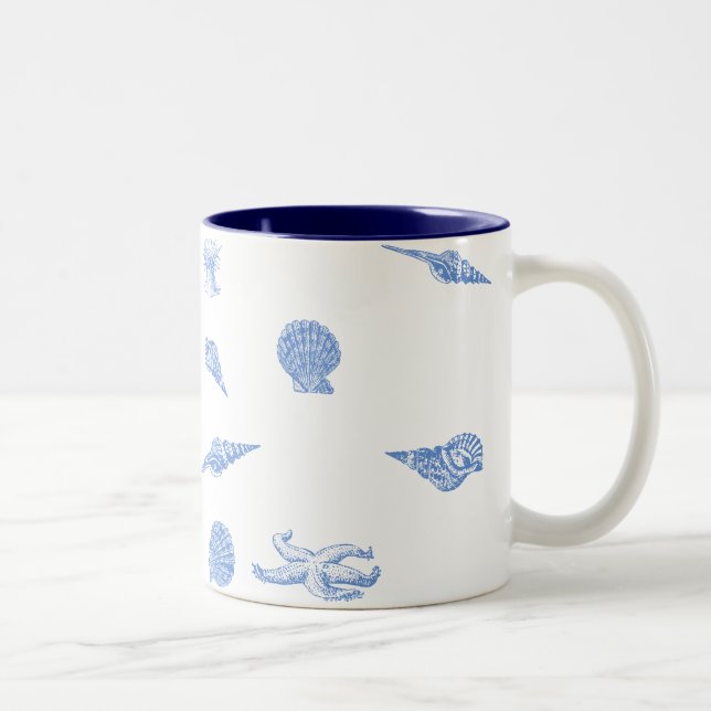Taza del modelo azul de los Seashells y de las (Derecha)