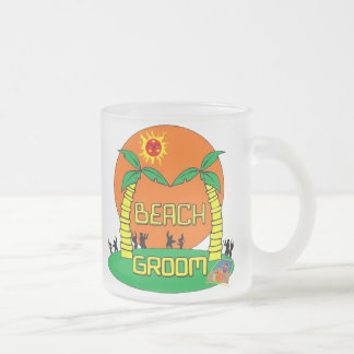 Taza del novio de la playa