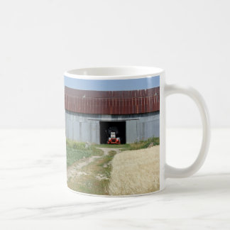 Taza del paisaje de la granja