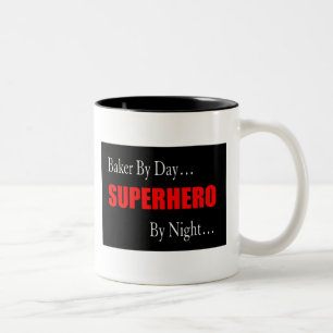 Taza del panadero del super héroe