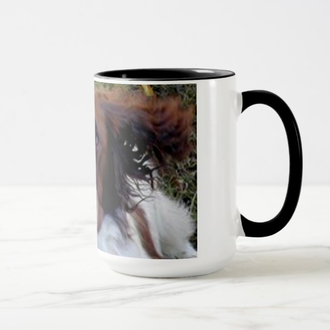 Taza del perro de la acción (Derecha)