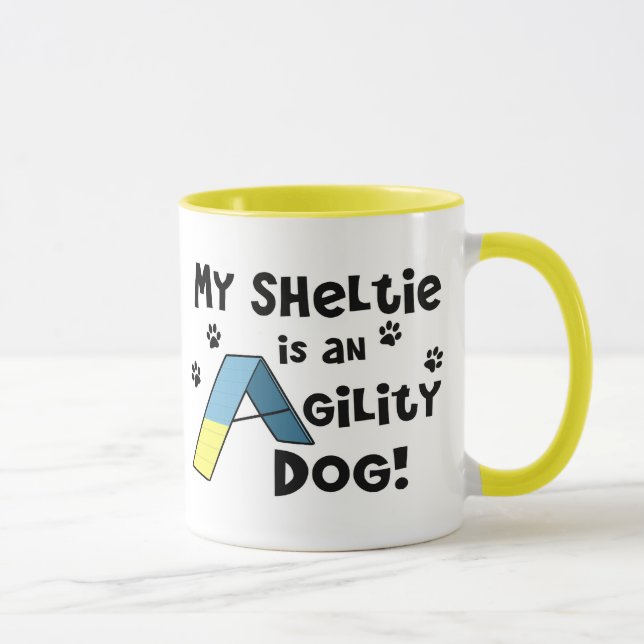 Taza del perro de la agilidad de Sheltie (Derecha)