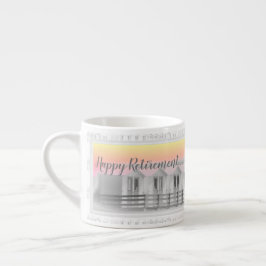 Taza del retiro con las chozas de la playa de la