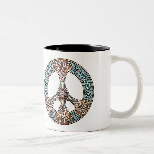 Taza del signo de la paz de Knotwork (Derecha)