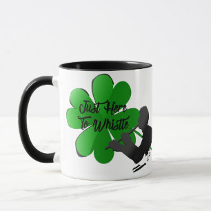 Taza del silbido de lata del trébol