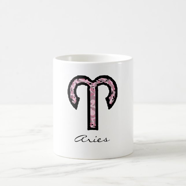 Taza del símbolo del aries (estilo 1_pink) (Centro)