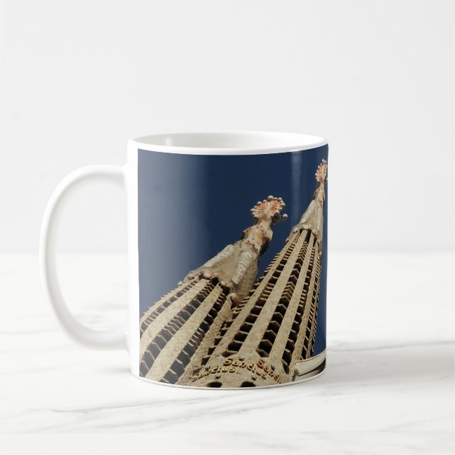 Taza del té del café de Barcelona España Gaudi (Izquierda)