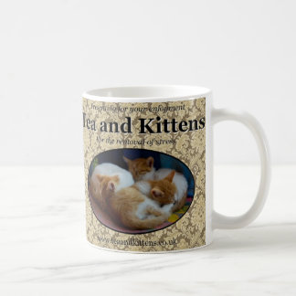 Taza del té y de los gatitos