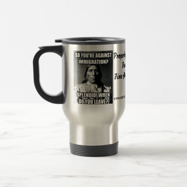 Taza del viaje de la inmigración, Sr. FM (Izquierda)