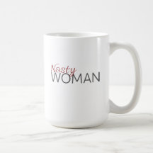 Taza desagradable de la mujer