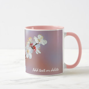 Taza Deslumbrantes florecientes de albaricoque japonés