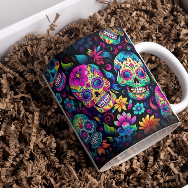 Taza Día de los Cránulos de Azúcar de Neón Muerto (Sugar Skulls on different coffee mugs.  Bold colors and design for coffee lover fans!)