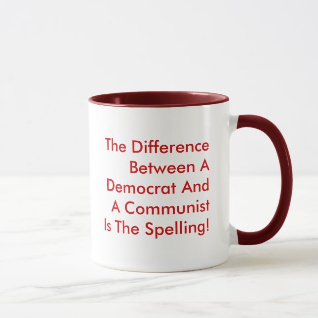 Taza Diferencia Entre Un Demócrata Y Un Comunista (Derecha)