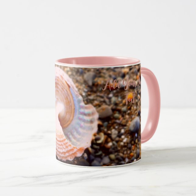 TAZA DISEÑO COSTERO CON MAR ROSA EN PLAYA DE PIEDRA (Anverso derecho)