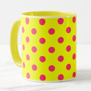 Taza Diseño de patrón de lunares rosa sobre amarillo