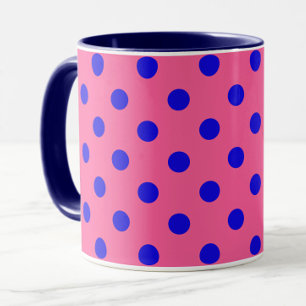 Taza Diseño del patrón de puntos de polka rosa sobre az