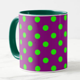 Taza Diseño del patrón de puntos de polka verde sobre p