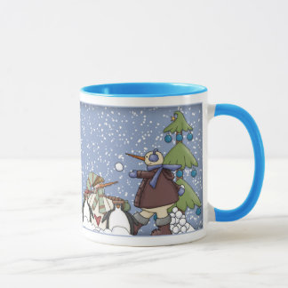 Taza Diseño divertido del pingüino y del muñeco de