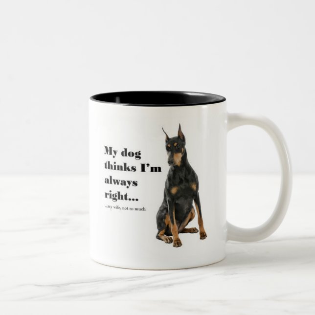 Taza divertida de la esposa del Doberman v (Derecha)