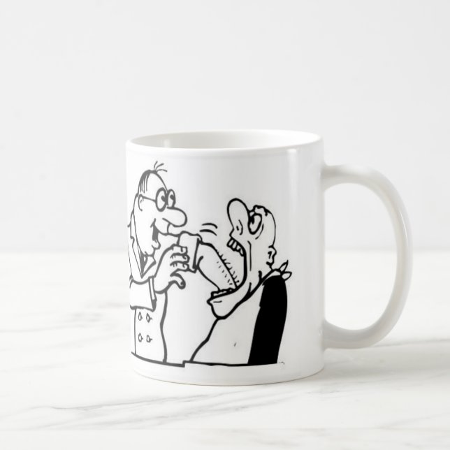 Taza divertida del dibujo animado del dentista (Derecha)