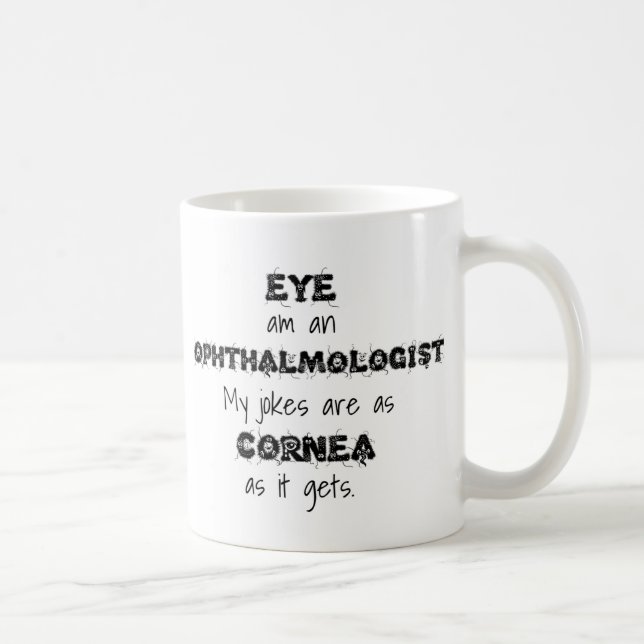 Taza divertida del retruécano del oftalmólogo (Derecha)