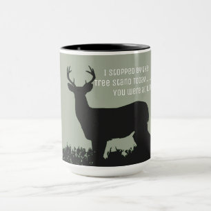 Taza divertida del soporte del árbol de la caza d
