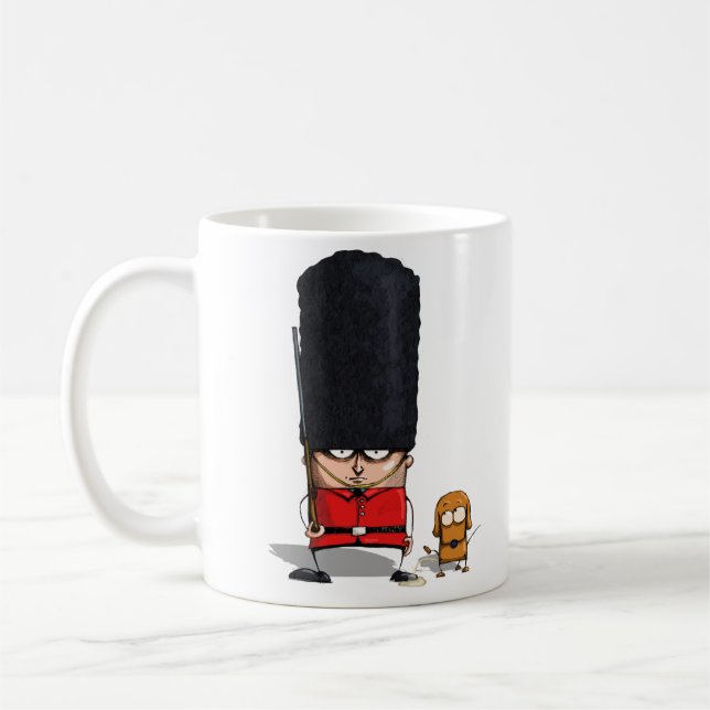 Taza divertida real británica del guardia y del (Izquierda)