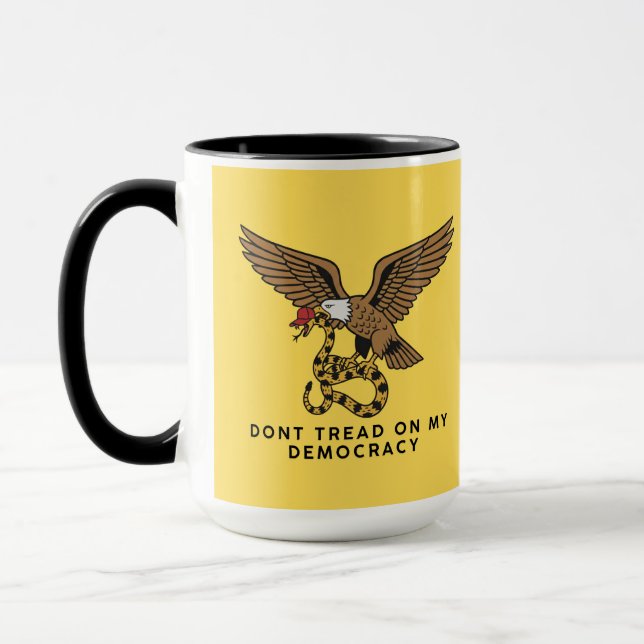 Taza Don't tread on my democracy cup (Izquierda)