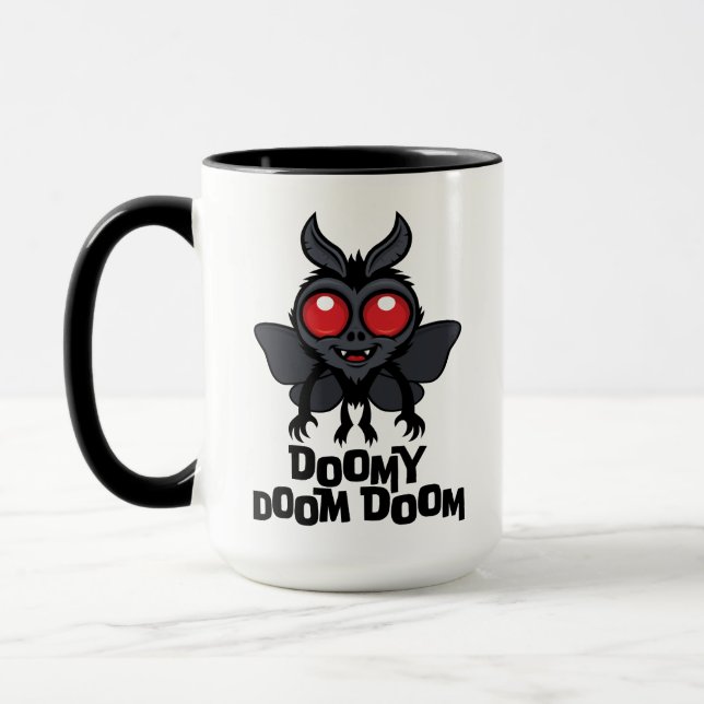 Taza Doomy Doom Doom Cute Mothman Críptido (Izquierda)