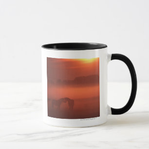 Taza Dos caballos en la puesta del sol