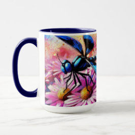Taza Dragonfly impresionista sobre la floral de Daisies